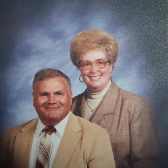 Profile Picture of Carolyn Keaton (@mica68ok) on Poshmark