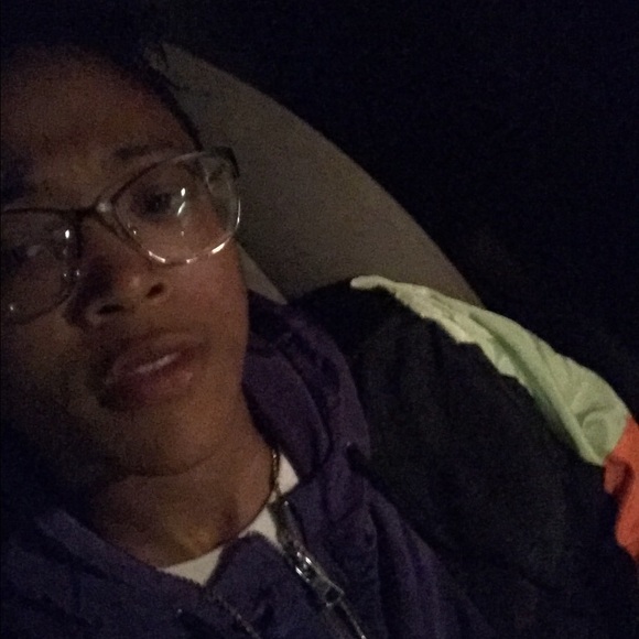 Profile Picture of Myra Perry (@perry0503) on Poshmark