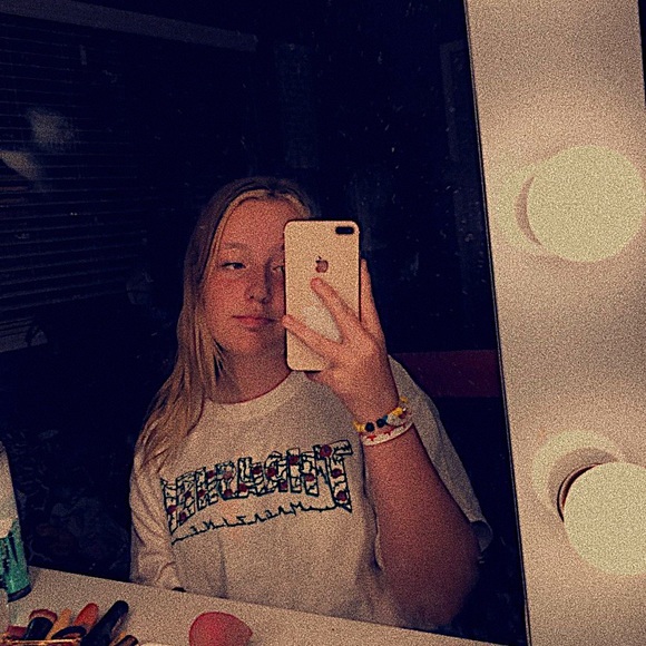 Profile Picture of Mikayla Kowalski (@mikaylakowalski) on Poshmark