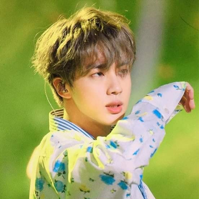 Profile Picture of Kim Phoenix (@phoenixnguyen26) on Twitter