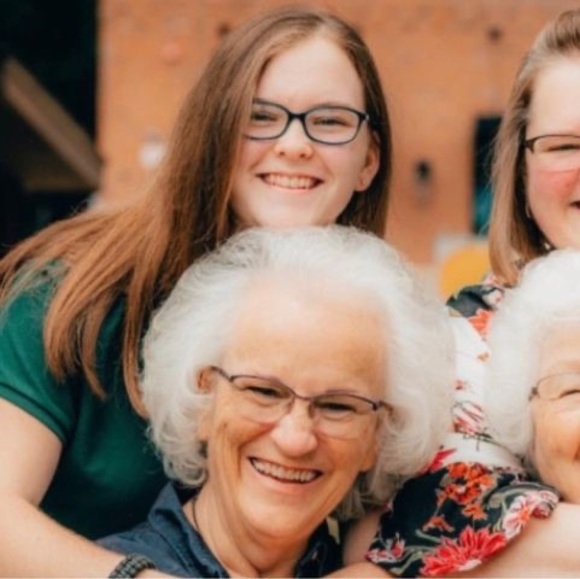 Profile Picture of D Scott (@dscott417) on Poshmark