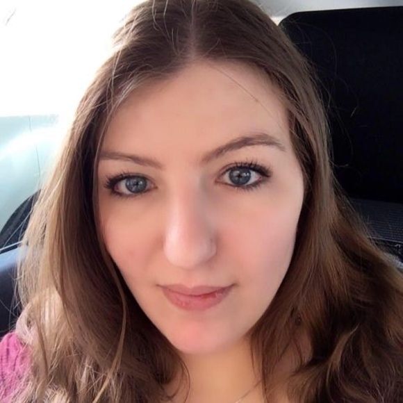 Profile Picture of Rebecca Hogan (@rebeccajhogan43) on Poshmark
