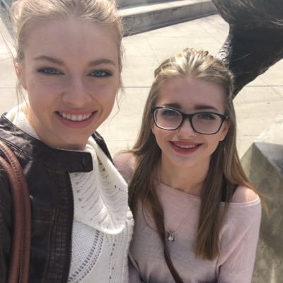 Profile Picture of Natalie Benson (@natbat37) on Twitter