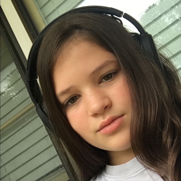 Profile Picture of Logan Mccaghren (@loganmccaghren) on Poshmark