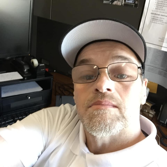 Profile Picture of Shawn Fulton (@shawnfulton850) on Poshmark