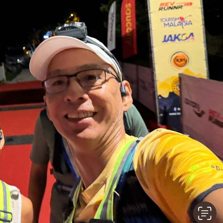 Profile Picture of Paul Low (@wolluap) on Tiktok