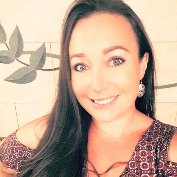 Profile Picture of Kelley Gridley (@kelley080o) on Poshmark