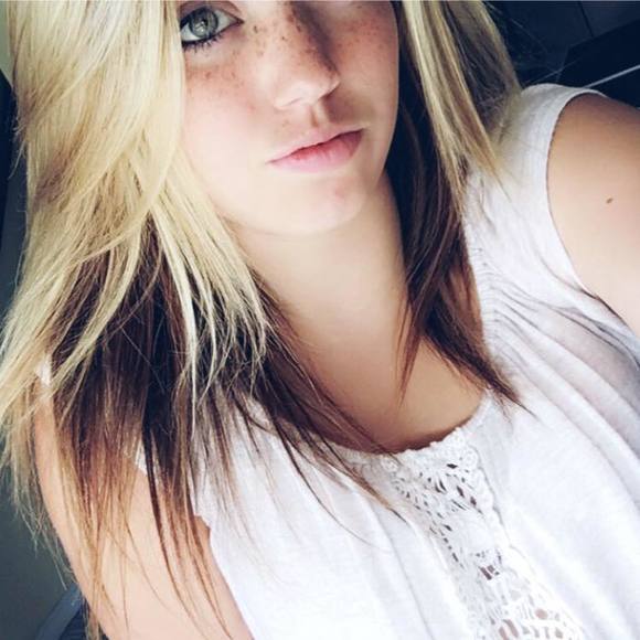 Profile Picture of Savannah Chase (@savchase16) on Poshmark