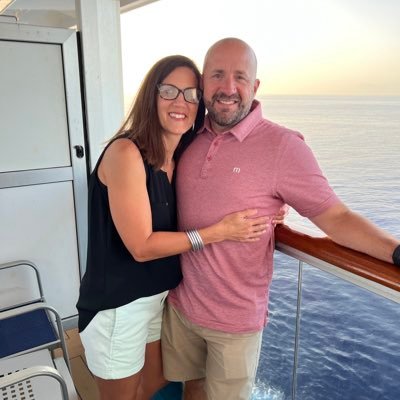 Profile Picture of Robert Hogan (@roberthogan0017) on Twitter