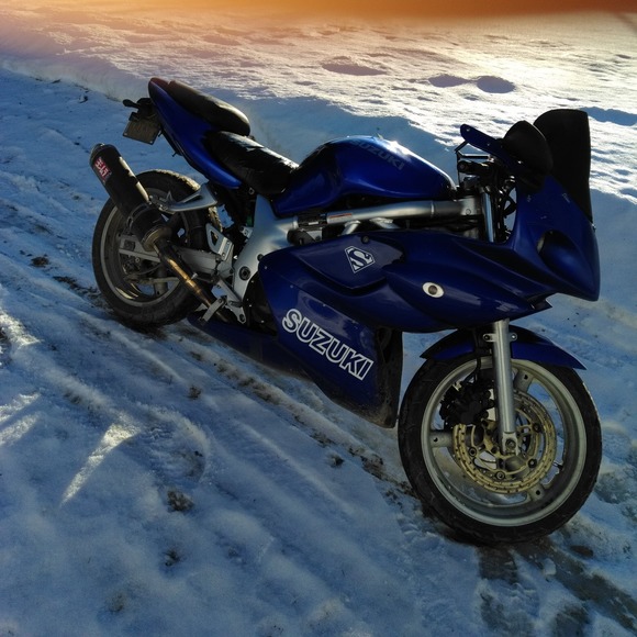 Profile Picture of Aaron Wickham (@wickhamaaron96) on Poshmark