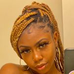 Profile Picture of Goldie Lockz 🤩 (@temptressmedusa) on Instagram