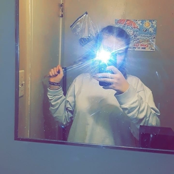 Profile Picture of Tori Bridges (@tori_bridges) on Poshmark