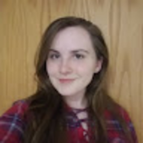 Profile Picture of Ariel Ranker (@arielranker) on Poshmark