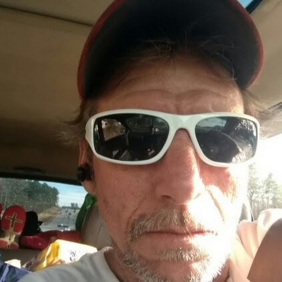 Profile Picture of David Mawby (@jigawatt2010) on Poshmark