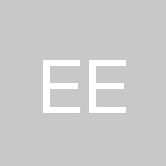 Profile Picture of Earphraseylofhm Earphraseyl (@eearphraseyl) on Poshmark