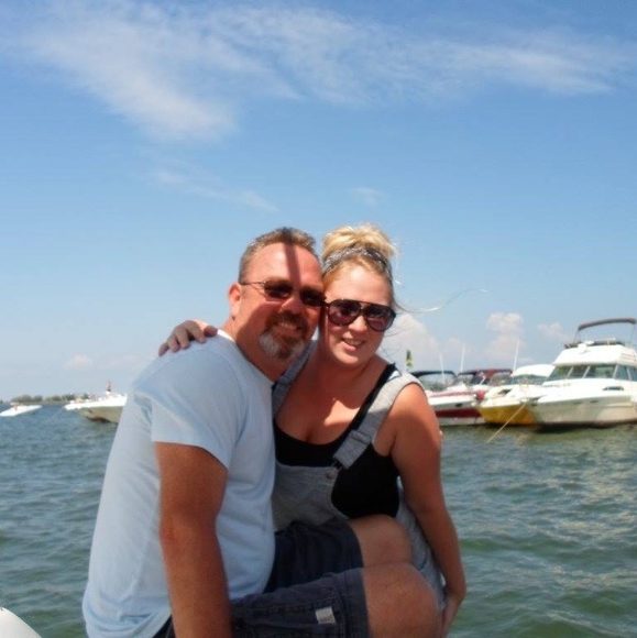 Profile Picture of Tiffany Paruszkiewicz (@tiff_like_what) on Poshmark