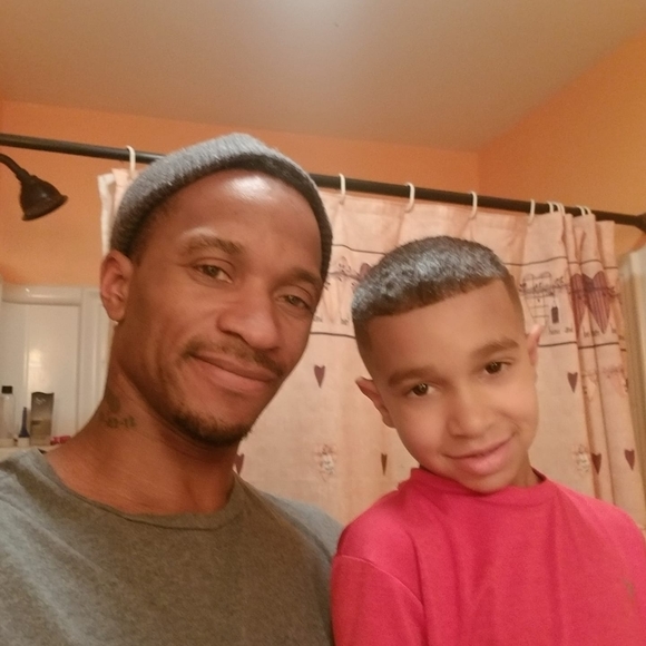 Profile Picture of John John (@johnjohn596) on Poshmark