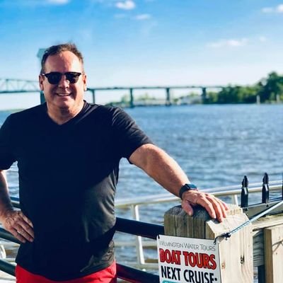 Profile Picture of John Nading (@johnnading55) on Twitter