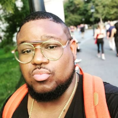 Profile Picture of SUN. MOON. (@SeanSays__) on Twitter