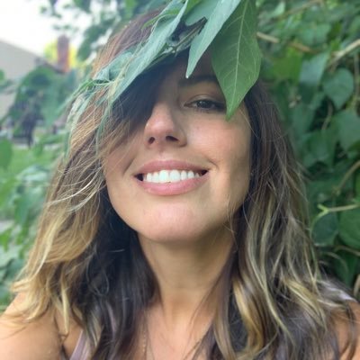 Profile Picture of Andrea Hannah  🌿 (@andeehannah) on Twitter