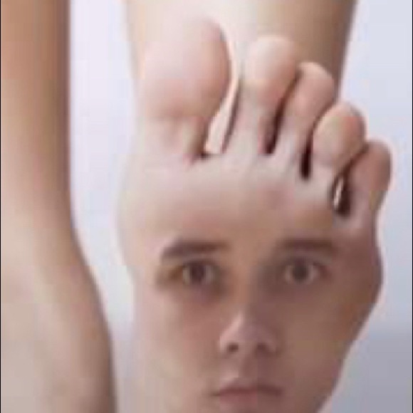 Profile Picture of Cuc Nguyen (@ally3467) on Poshmark