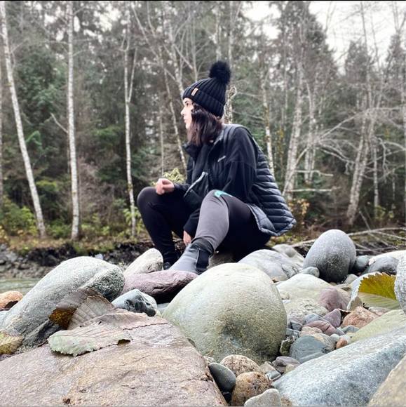 Nadine Akkouche - Poshmark Profile Picture of Nadine Akkouche (@cupcakelovehulk) on Poshmark