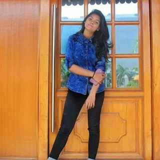 Profile Picture of Aparna Mishra (@aparna.mishra.9887117) on Facebook