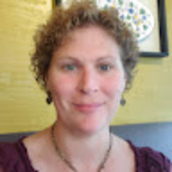 Profile Picture of Jennifer Reuben (@jjreuben01) on Poshmark