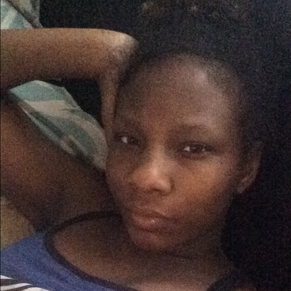 Profile Picture of Keahna Hayes (@keahna96) on Poshmark