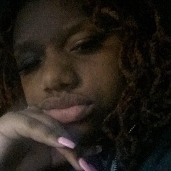 Profile Picture of Ajanee Starling (@ajeebaby) on Poshmark