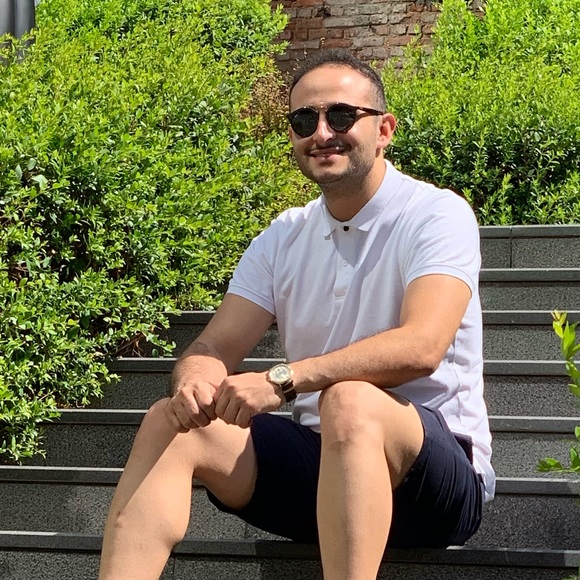 Profile Picture of Soroush Ravanfar (@soroushravanfar) on Poshmark