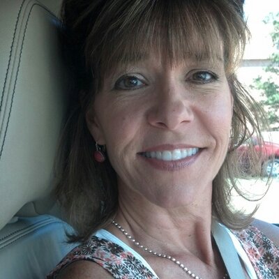 Profile Picture of Carol Logsdon (@calogsdon34) on Twitter