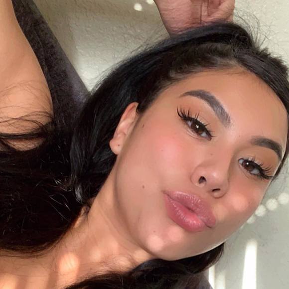 Lupe Cabral - Poshmark Profile Picture of Lupe Cabral (@lupecabral) on Poshmark