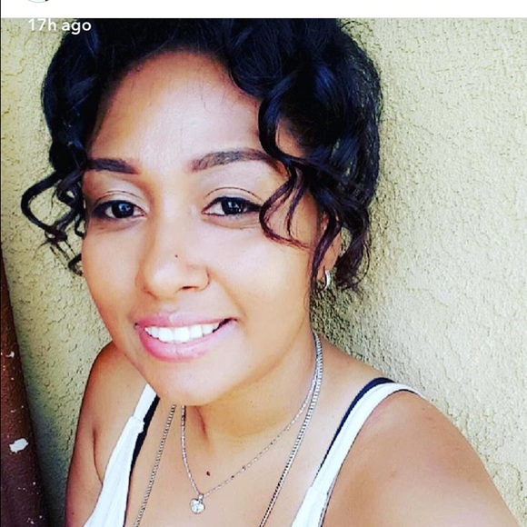 Profile Picture of Rosie Milford (@fashionstarlit) on Poshmark