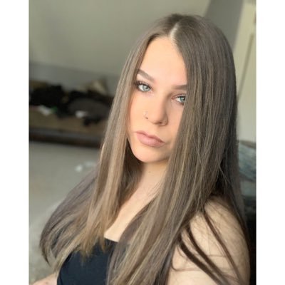 Profile Picture of Mah-Ree-Nuhh Gee (@marinna_lee) on Twitter