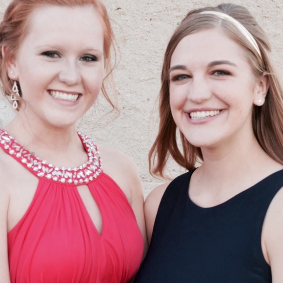 Profile Picture of Heather Fahrenbruch (@heatherf19) on Poshmark