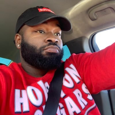 Profile Picture of Logan Mackey (@LoganMackey92) on Twitter