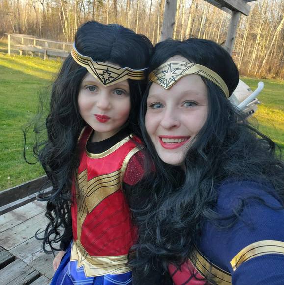 Profile Picture of Melanie Bosley (@melaniebosley) on Poshmark