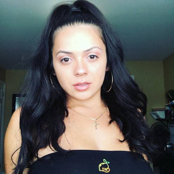 Profile Picture of Celine Fernandes (@celine_1098) on Poshmark