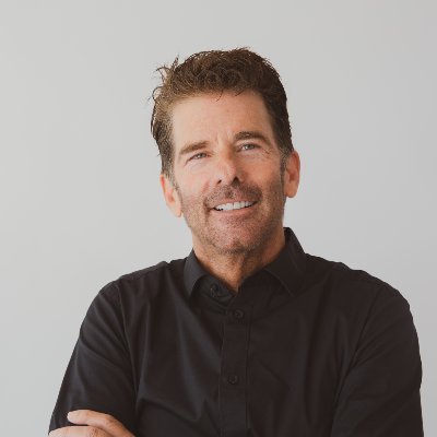 Profile Picture of Michael McIntyre (@themichaelmc) on Twitter