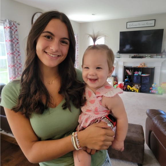 Profile Picture of Isabelle Ramirez (@izzylawson2008) on Poshmark