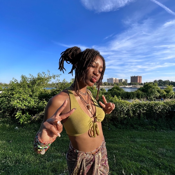 Profile Picture of Kendarae Archie (@kendaraearchie) on Poshmark