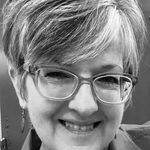 Profile Picture of Laurie Ward (@hedgerowantiques) on Instagram