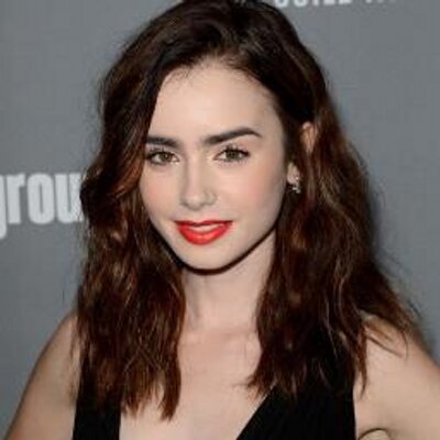 Profile Picture of Caroll (@LilyCarolline) on Twitter