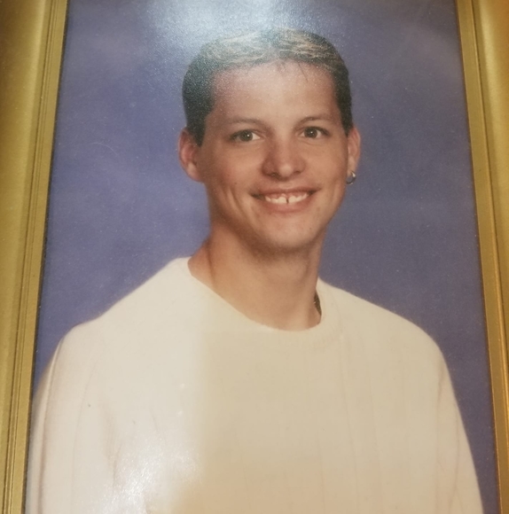 Profile Picture of Bonnie Cassarino (@bcassarino) on Poshmark