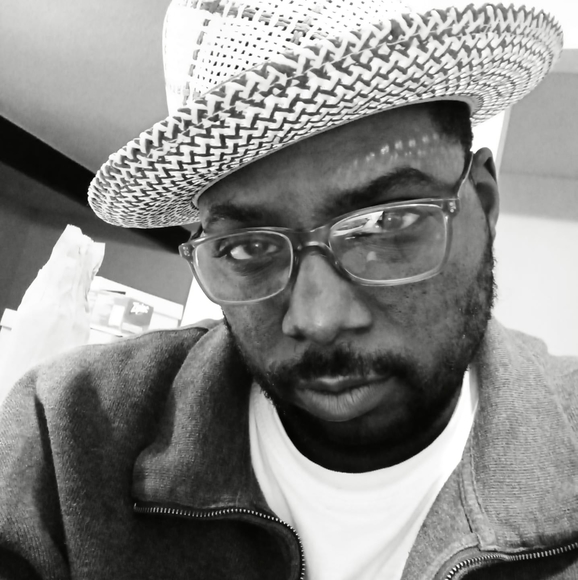 Profile Picture of Angelo Thomas (@angelothomas) on Poshmark