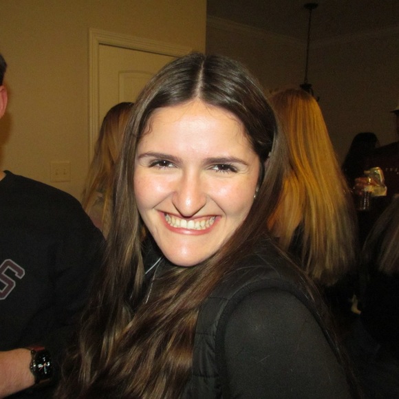 Profile Picture of Katelyn Gromala (@katelyngromala) on Poshmark