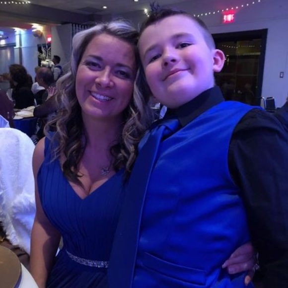 Julie Perron - Poshmark Profile Picture of Julie Perron (@julieplarocque) on Poshmark