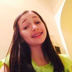 Profile Picture of Annie Winbolt (@anniewinbolt) on Myspace
