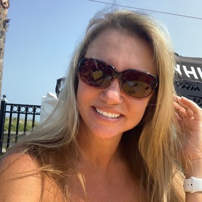 Profile Picture of Heidi Chaples Peters (@zumbaheidi) on Twitter